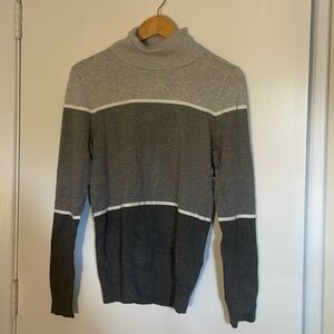 NWT. Thin Calvin Klein turtleneck. Size M. Gray ombré. 🩶